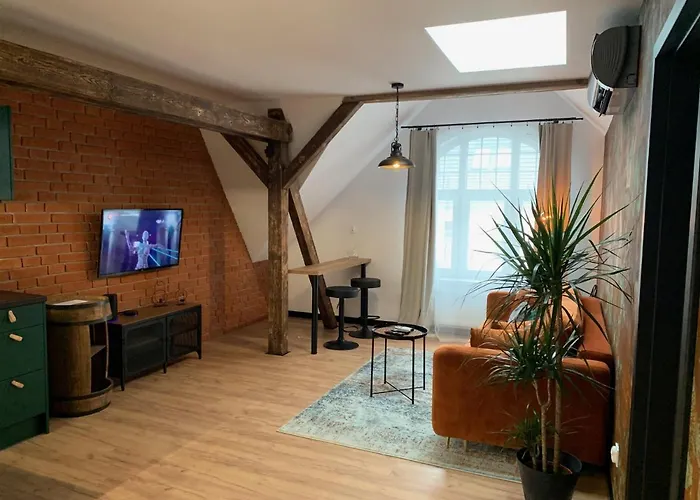 Apartment Dworcowa 86 *